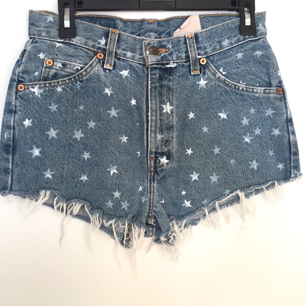 LF// Furst of a kind Levi’s high waisted shorts